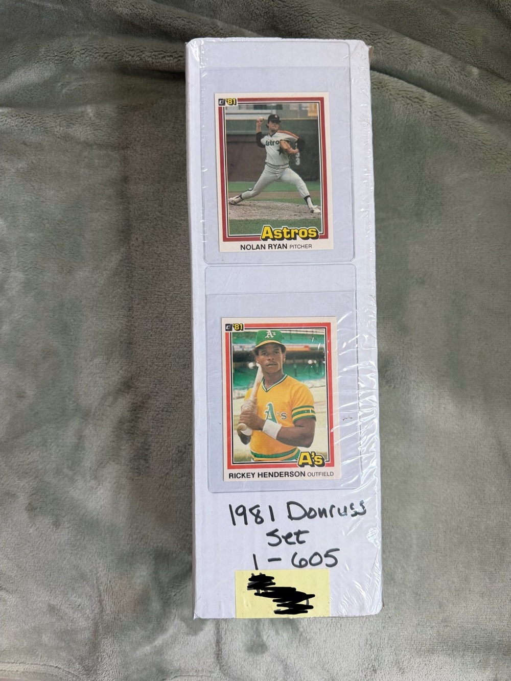 Vintage 1981 Full Set 1-605 Baseball Cards in Storage Box plus Featured Cards